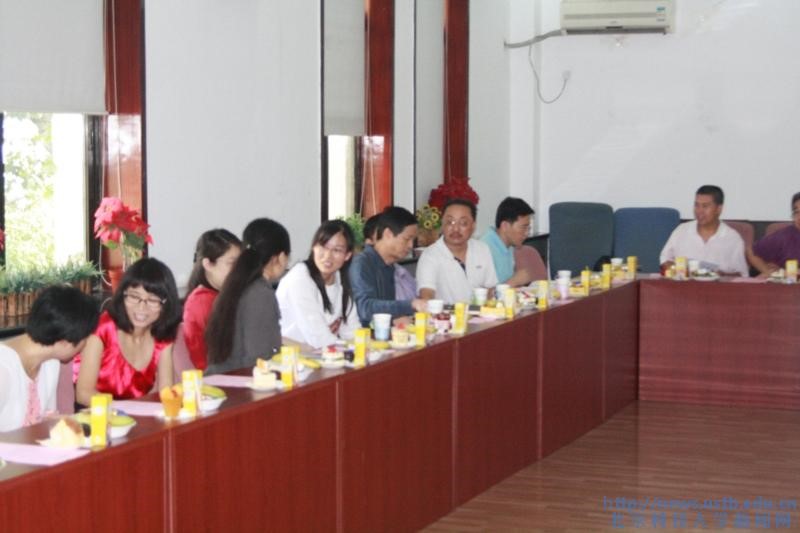 0449b93de23dee9939ece29f32cece31.jpg 教师节3.jpg