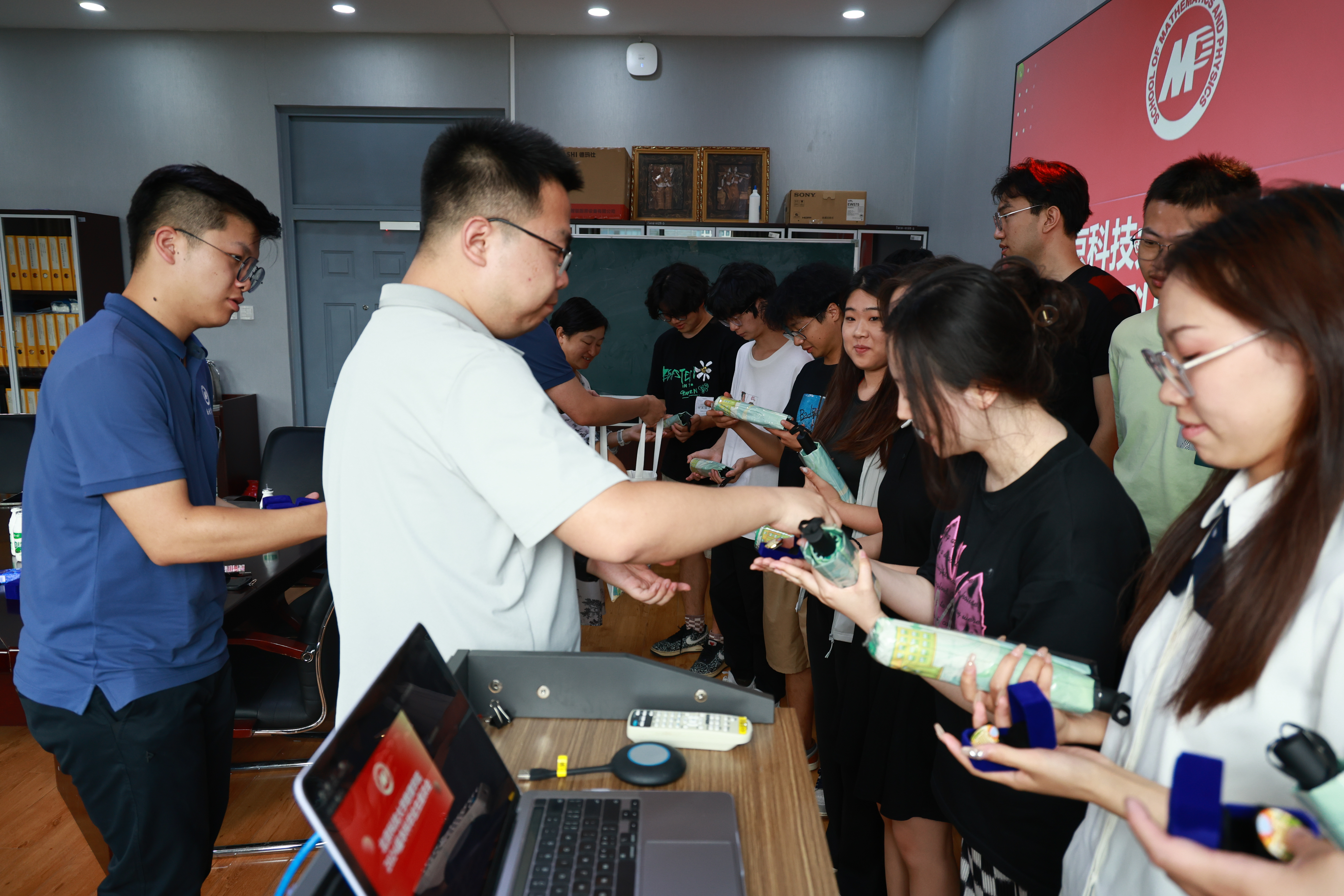 d515dcaafa09266095591da92840b5fb.jpg d515dcaafa09266095591da92840b5fb.jpg