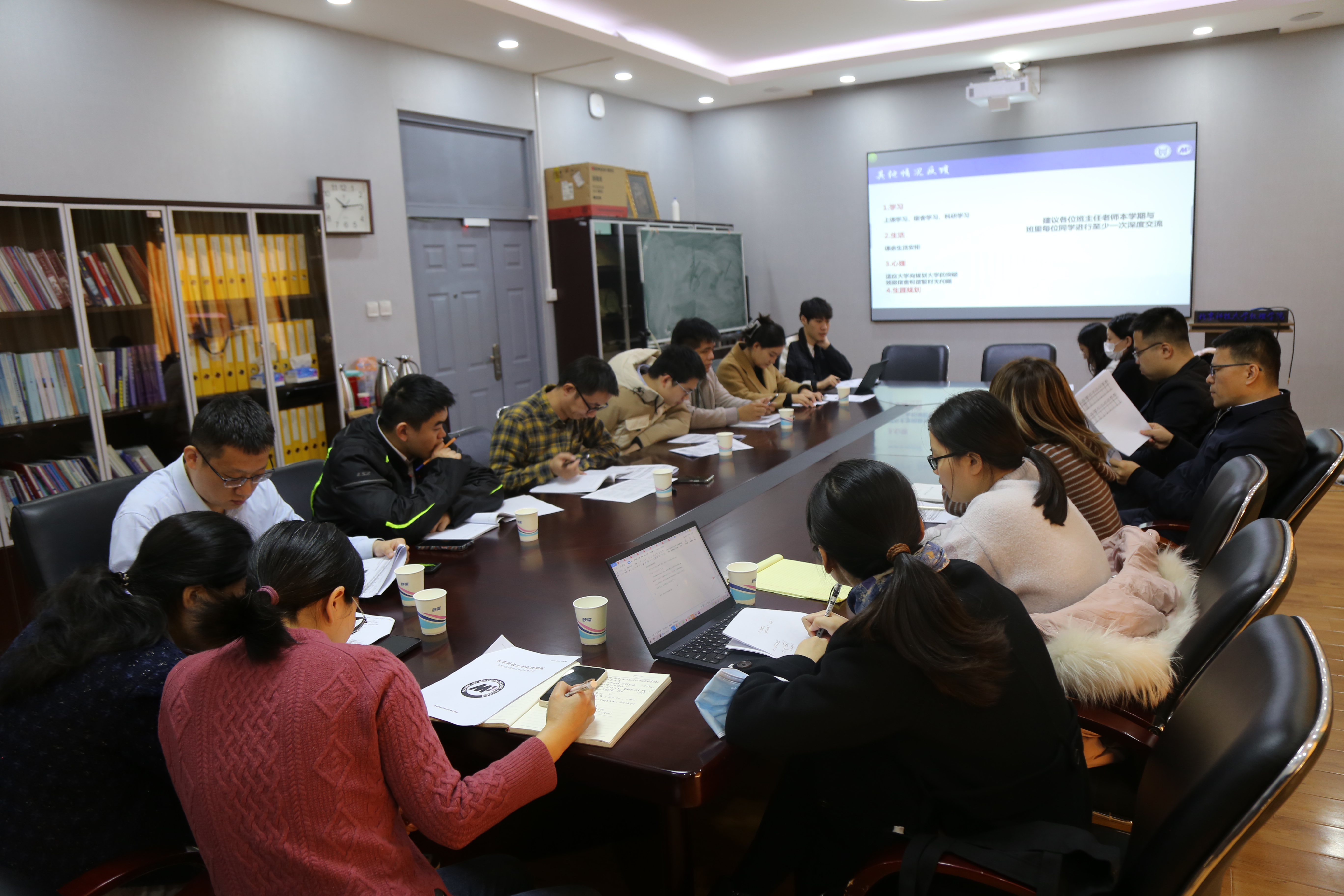 1730105775759238.jpg 1730105775759238.jpg