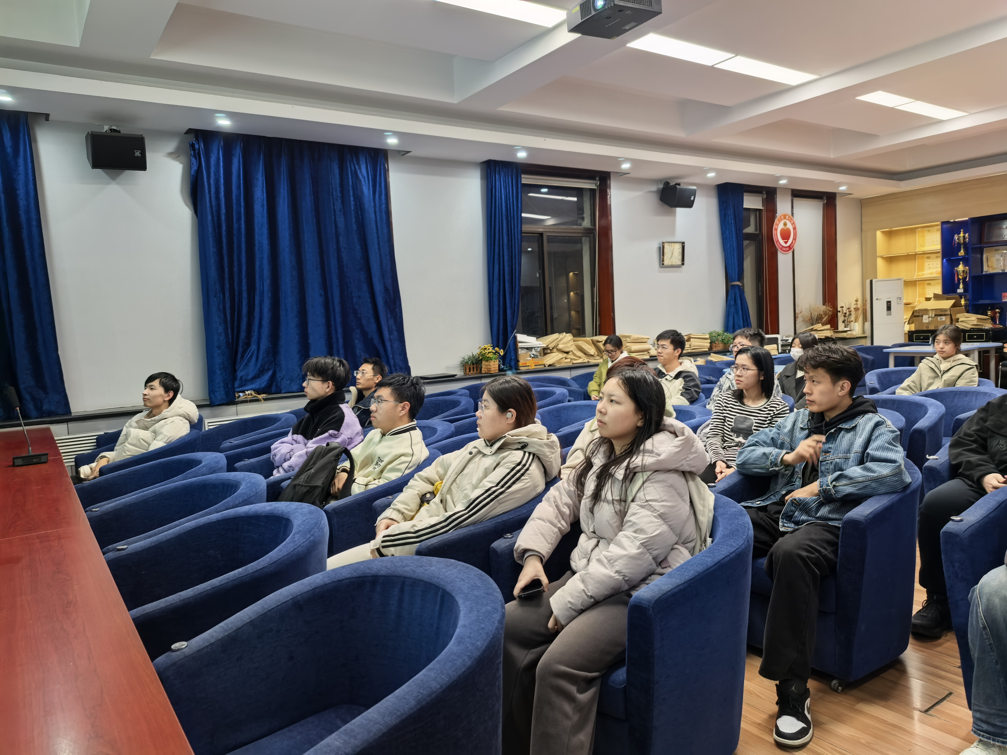 1747377030651612.jpg 1747377030651612.jpg