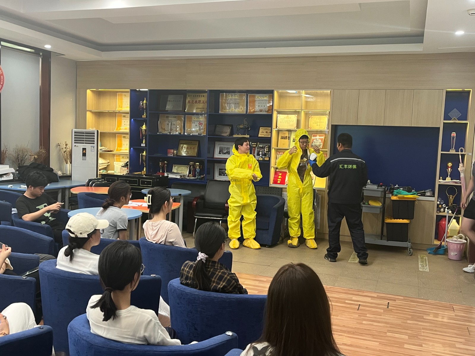 1751265725569946.jpg 1751265725569946.jpg