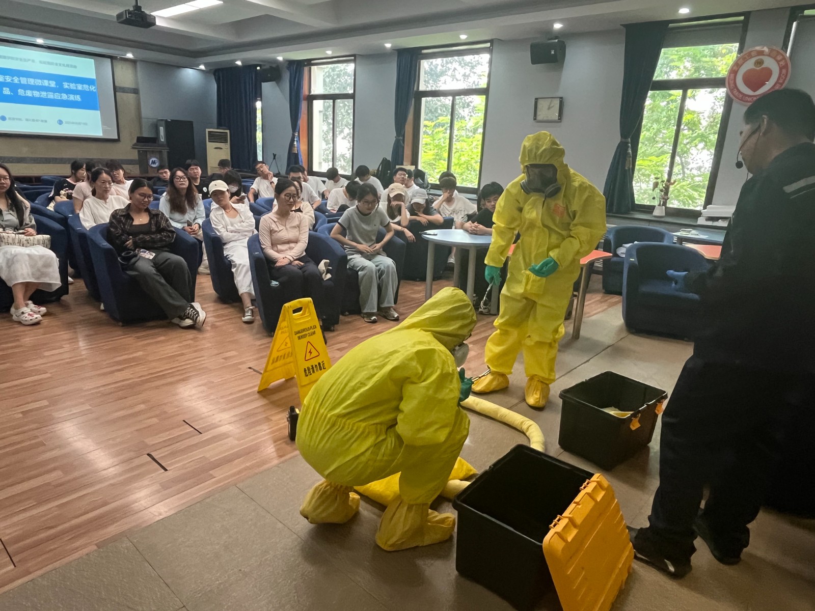 1751265726889793.jpg 1751265726889793.jpg